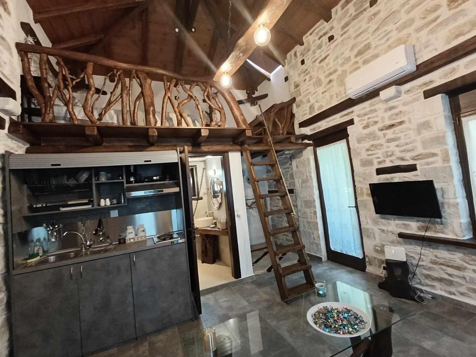Μountain Whispers Apartment Mouresi Bagian luar foto